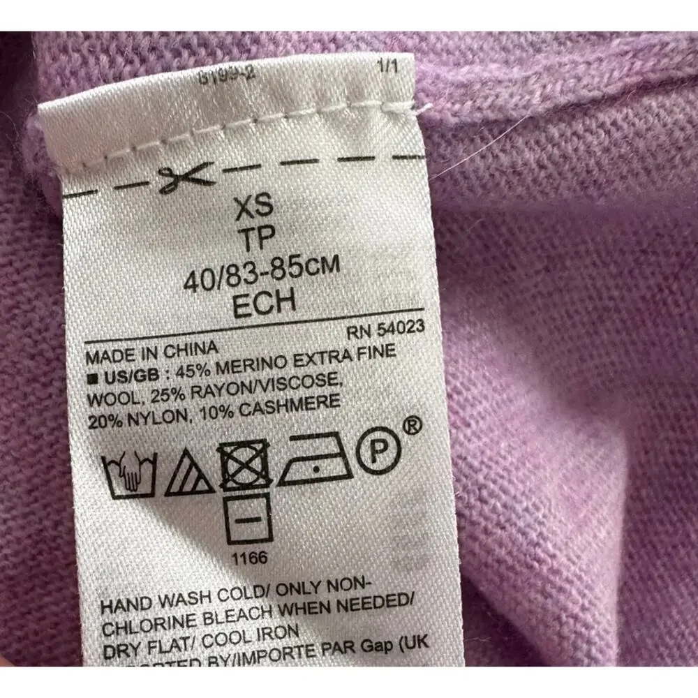Banana Republic Fine Italian Superloft Yarn Lilac Purple XS Sweater